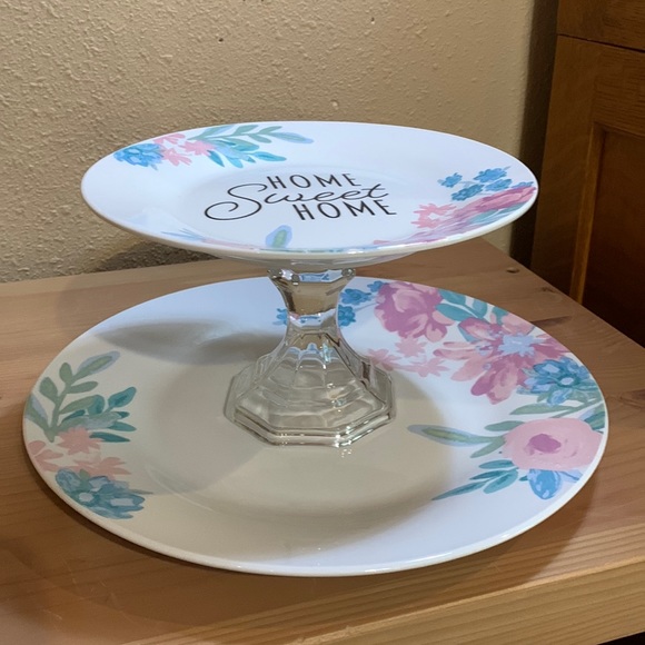 2-Tier Display or Serving Tray - Picture 1 of 3